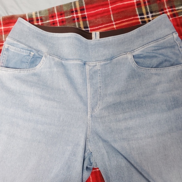 Halara Light Blue Wash Baggy/ Flared jeans - Picture 3 of 4